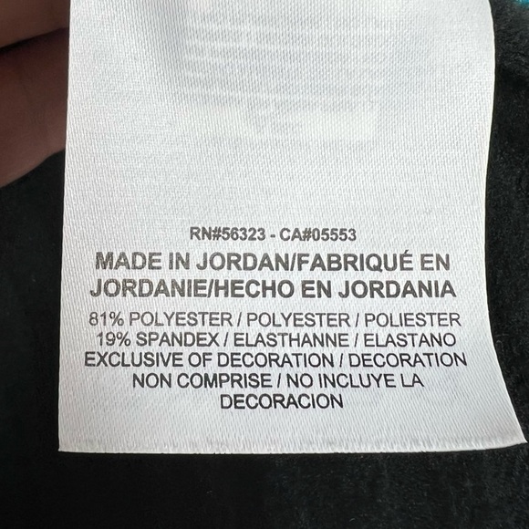 NIKE Rare Hyperwarm Long Sleeve Colorful Turtleneck - Picture 8 of 8